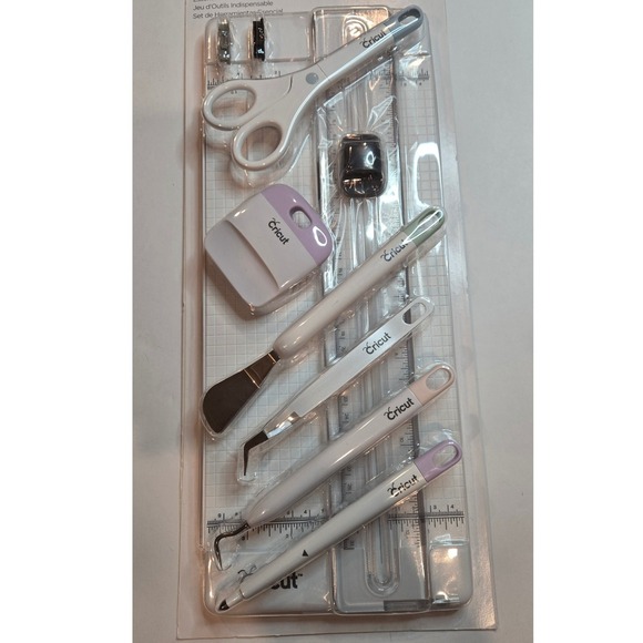 Cricut Essential Tool Set 7-Piece Crafting Kit with Portable Trimmer 2006696 NEW - Picture 3 of 4